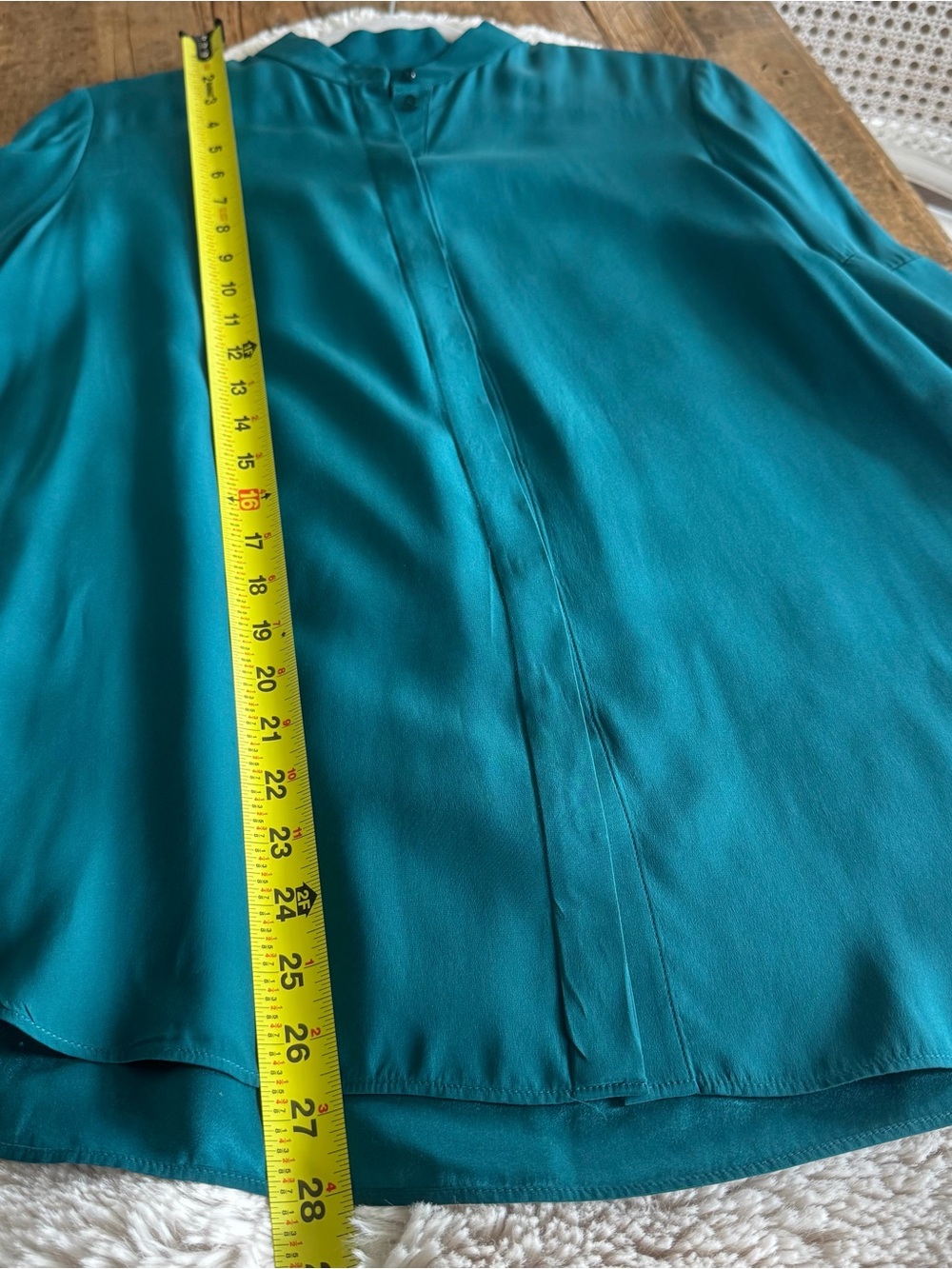 Lafayette 148 100% Silk Theodora Matte Silk Button Blouse M - Picture 7 of 9